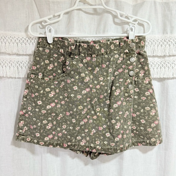 Basic Editions Pants - Vintage Green Floral Skort - Basic Editions